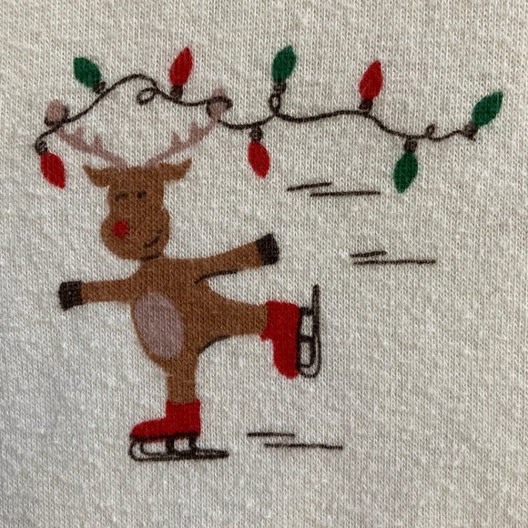 American Eagle Skating Reindeer with Christmas lights sweatshirt - Size Medium - Picture 1 of 9